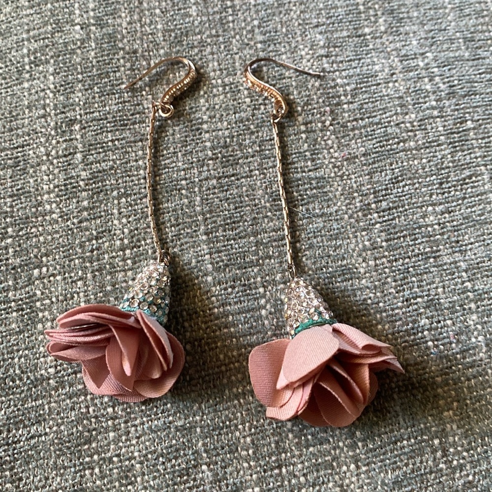 Beautiful floral INC earrings